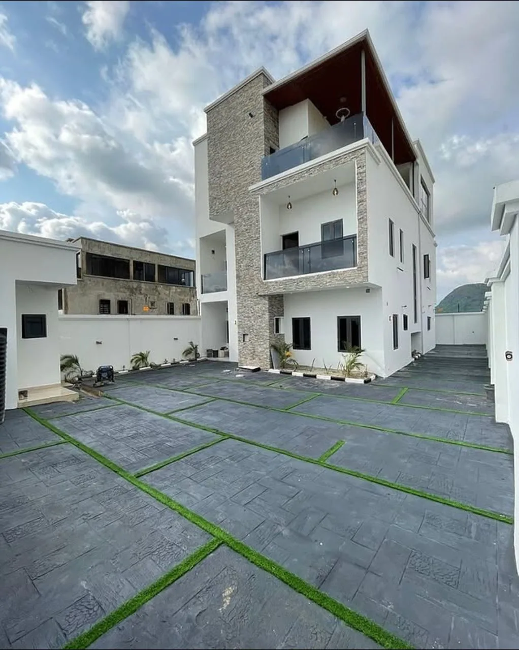 Semi Detached Duplex + BQ - Image 1